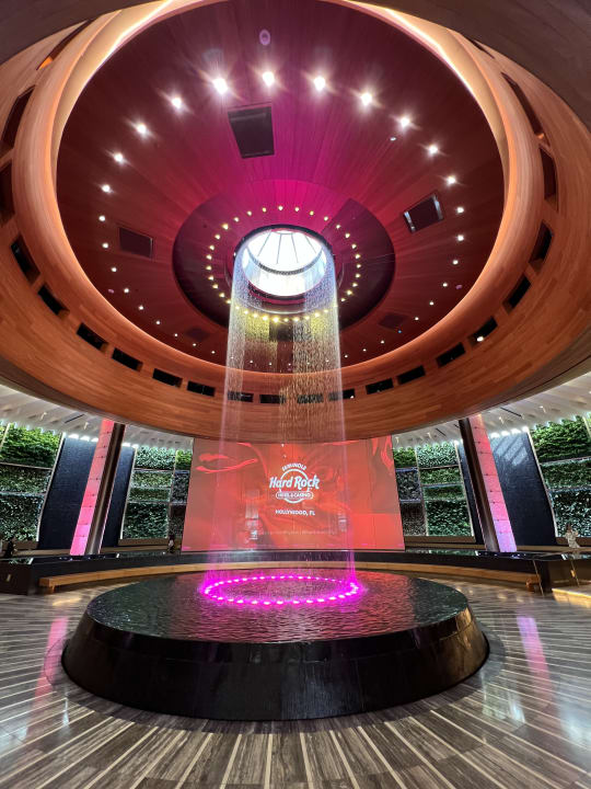 Lobby The Guitar Hotel