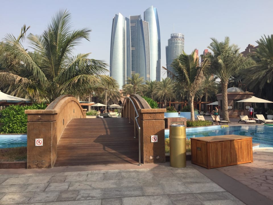 Poolanlage Emirates Palace Mandarin Oriental