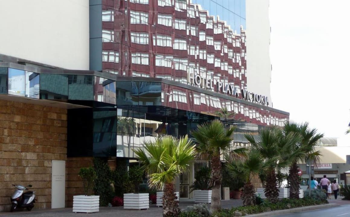 Entrance Hotel Playa Victoria