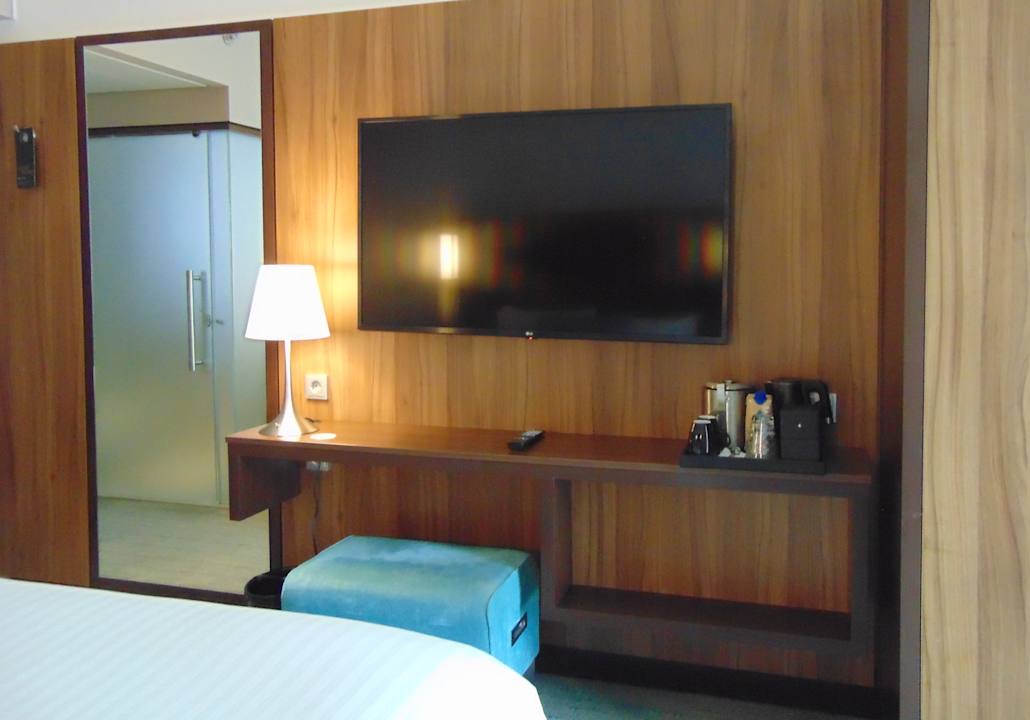 Zimmer Hotel Courtyard by Marriott Cologne