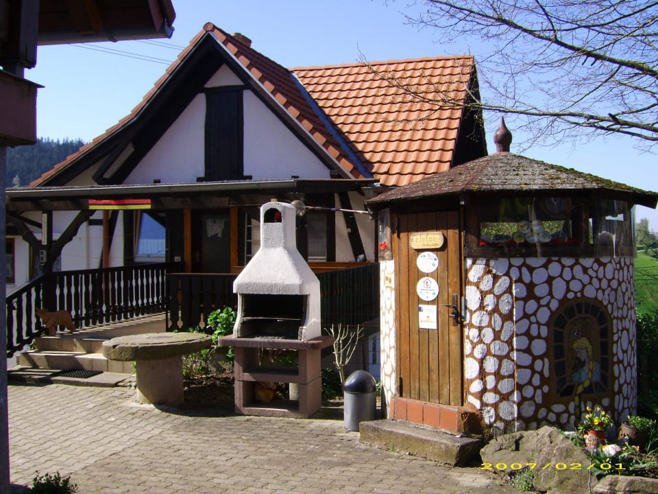 FeWo mit überdachtem Freisitz und eigenem Grill Ferienwohnungen Grub-Daniel-Hof