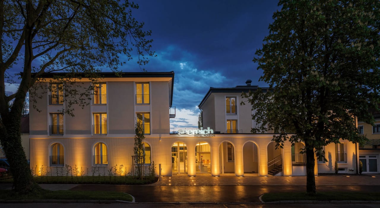 Außenansicht am Abend Seereich Hotel & Pension