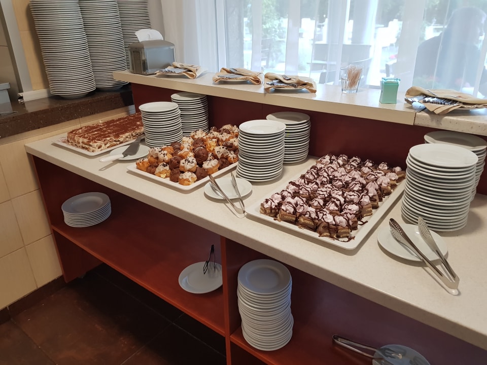 Gastro Hotel Cazablanka / Casablanca