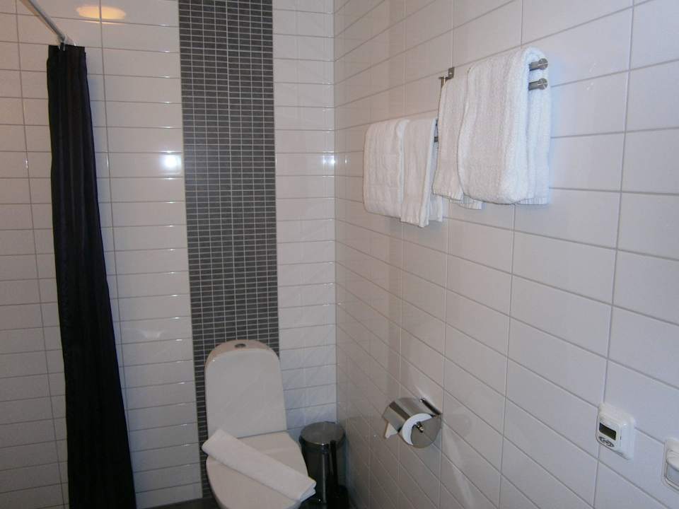 Relativ viel Platz im Bad Hotel EttSmart