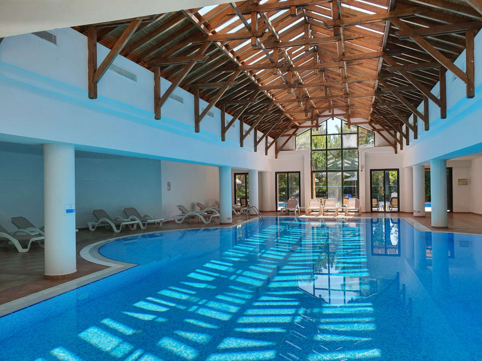 Pool Turquoise Hotel