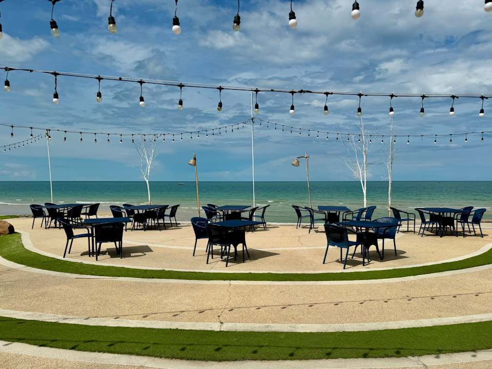 Strand Wora Bura Hua Hin Resort & Spa