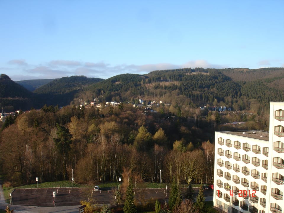 Blick nach Rheinhardsbrunn AHORN Berghotel Friedrichroda