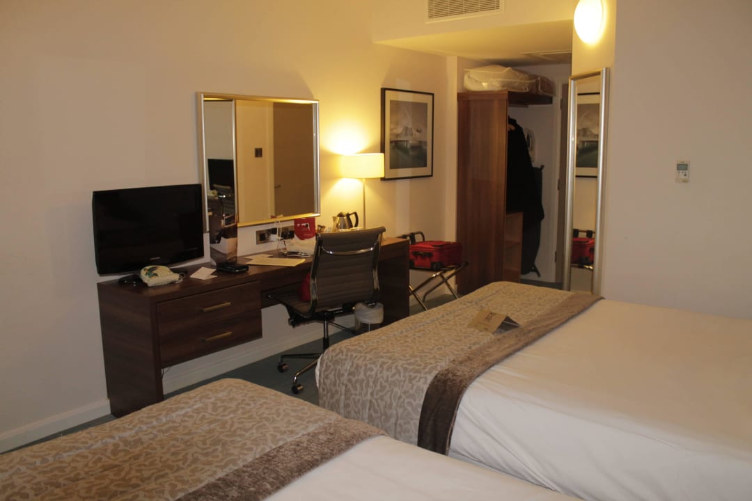 Vom Bett aus gesehen. Leonardo Hotel Dublin Parnell Street