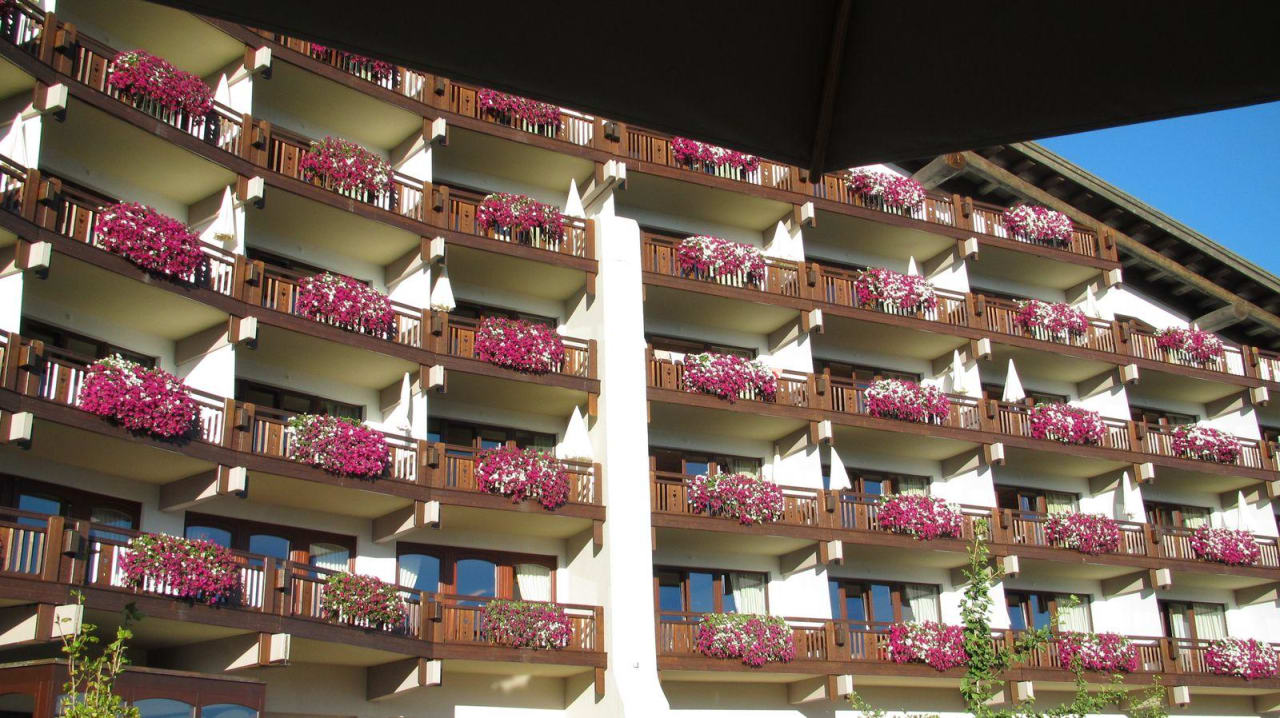 Ansicht vom Garten Interalpen-Hotel Tyrol