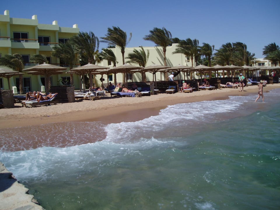 Strand Palm Beach Resort