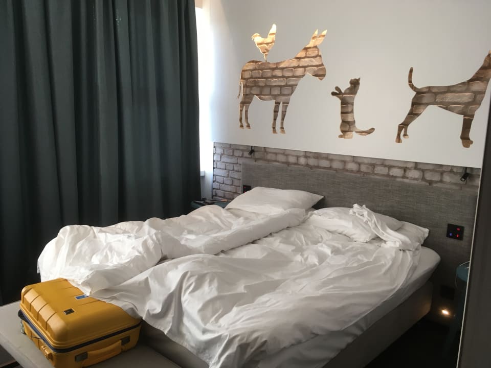Zimmer H+ Hotel Bremen