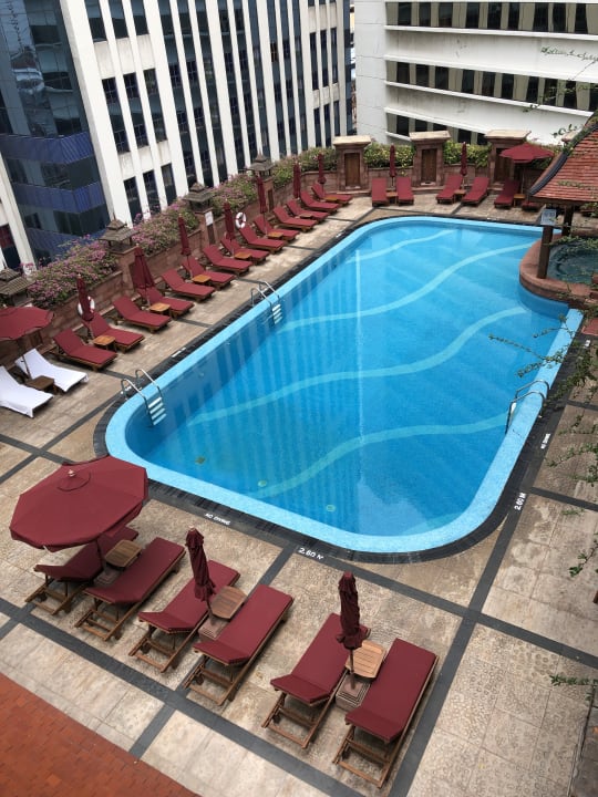 Pool The Landmark Bangkok