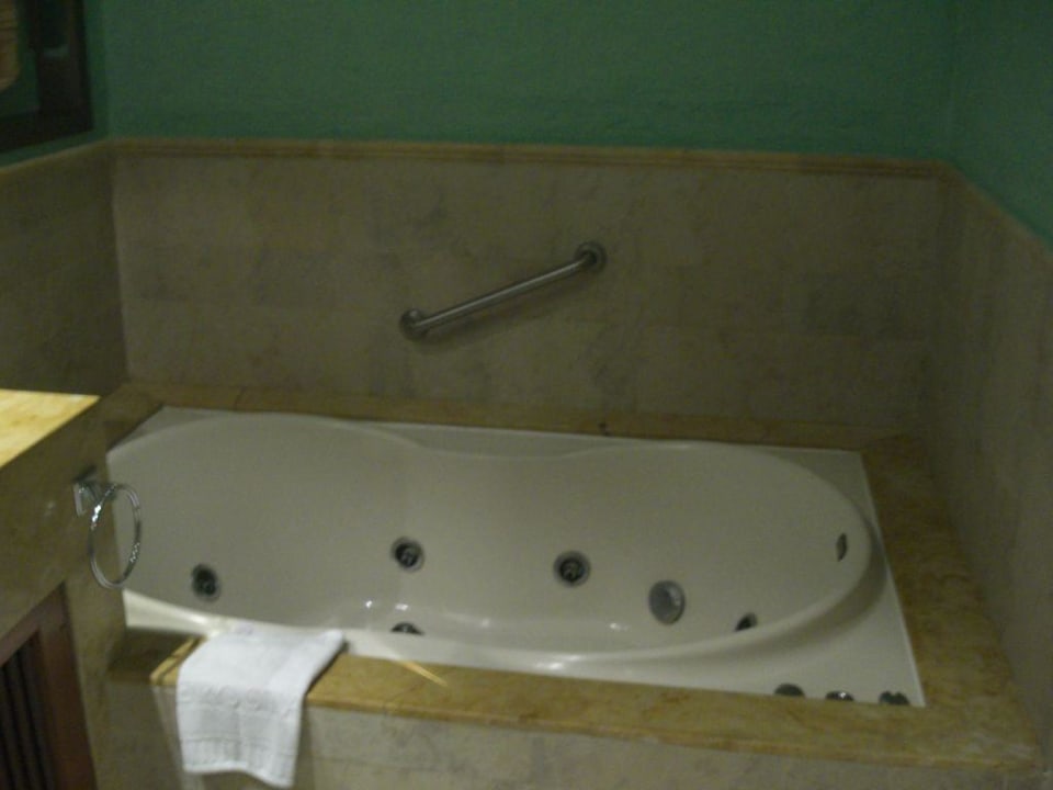Badewanne mit Whirpool Iberostar Selection Paraiso Maya Suites