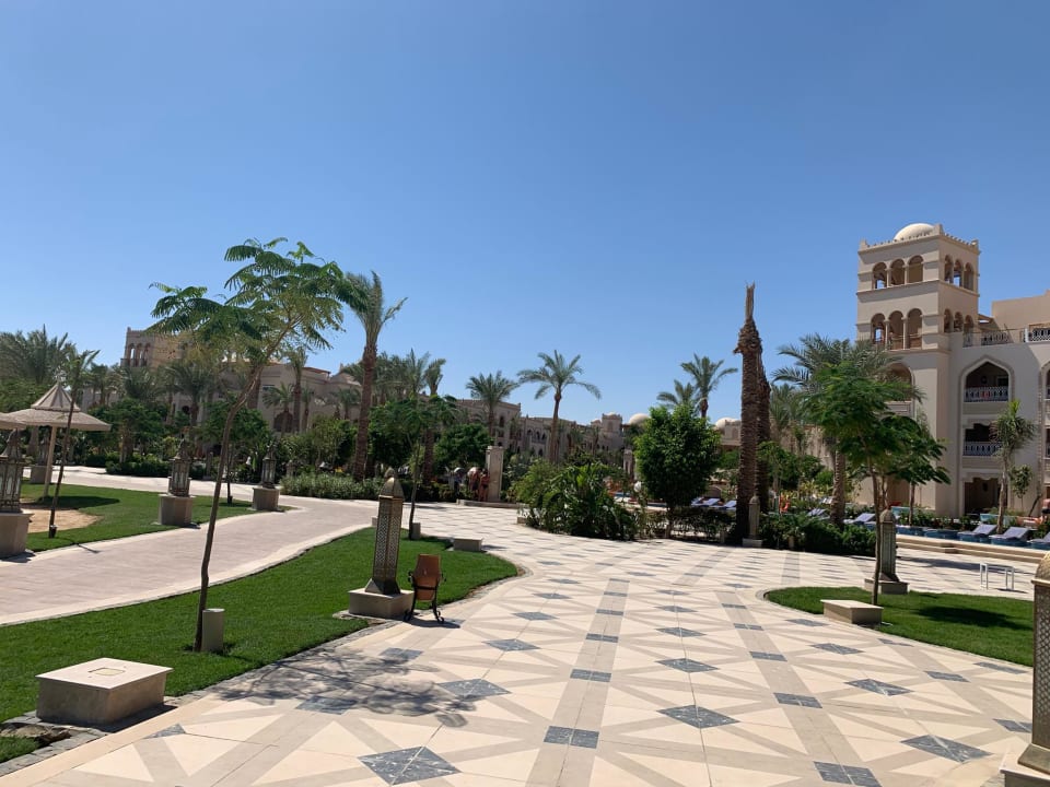 Gartenanlage The Grand Palace - Adults only