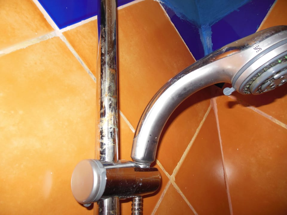 Verschmierter Duschkopf Grand Makadi