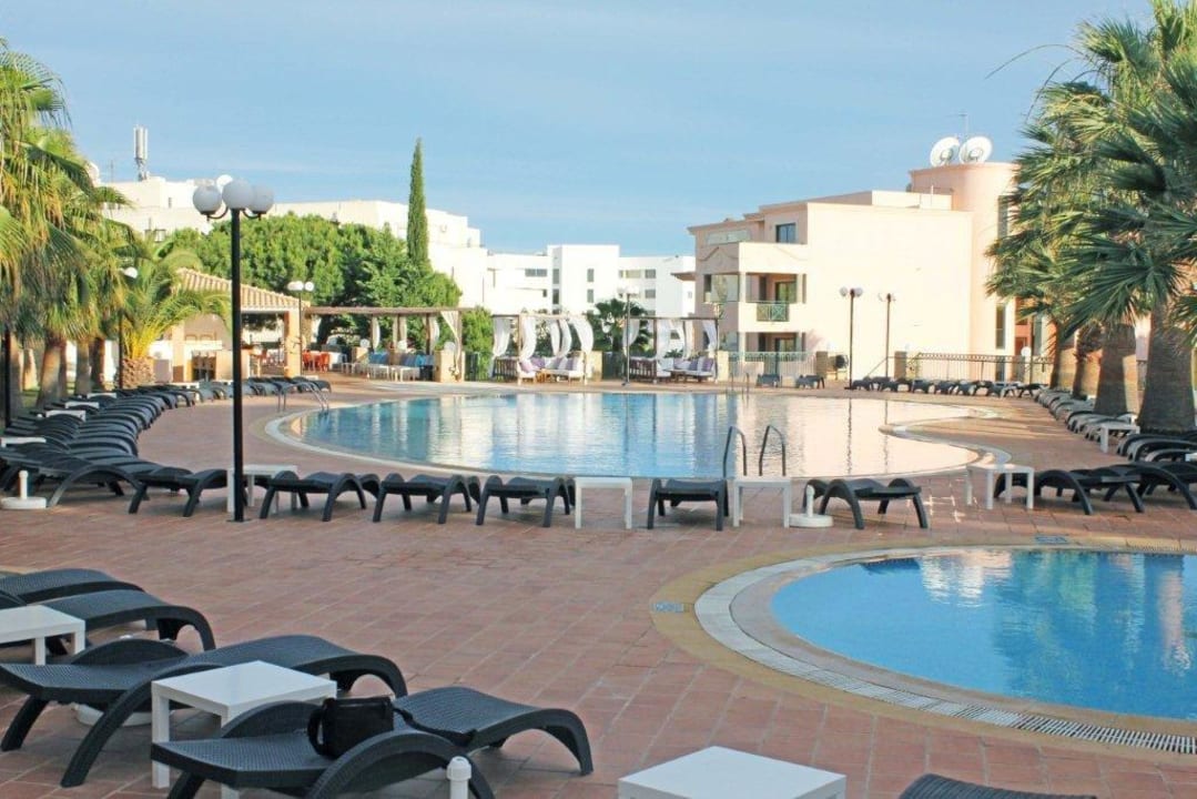 Swimming pool Hotel Balaia Plaza