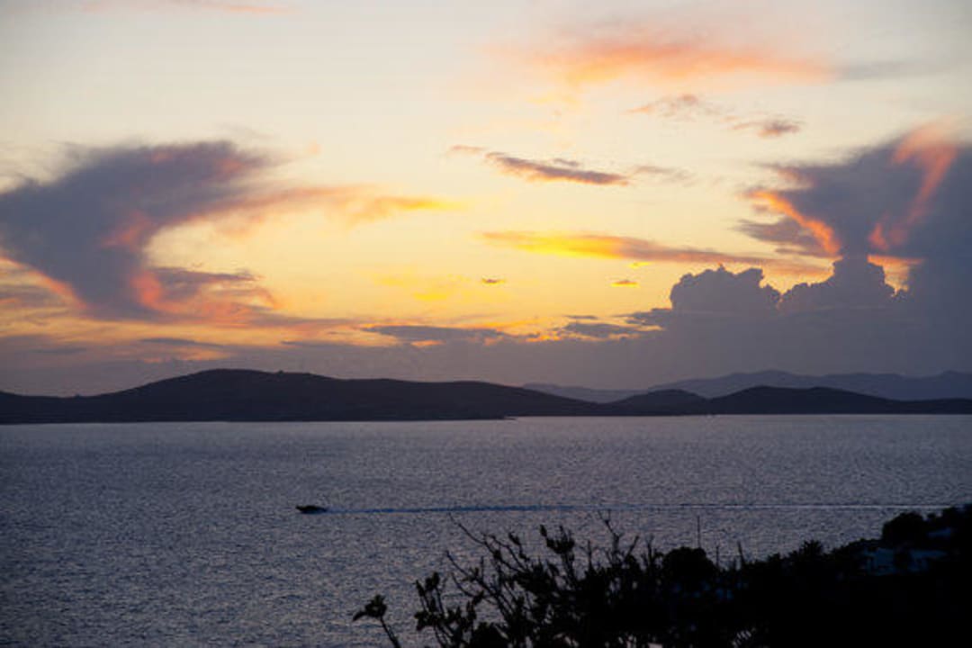 Sunset bay view Bellissimo Resort