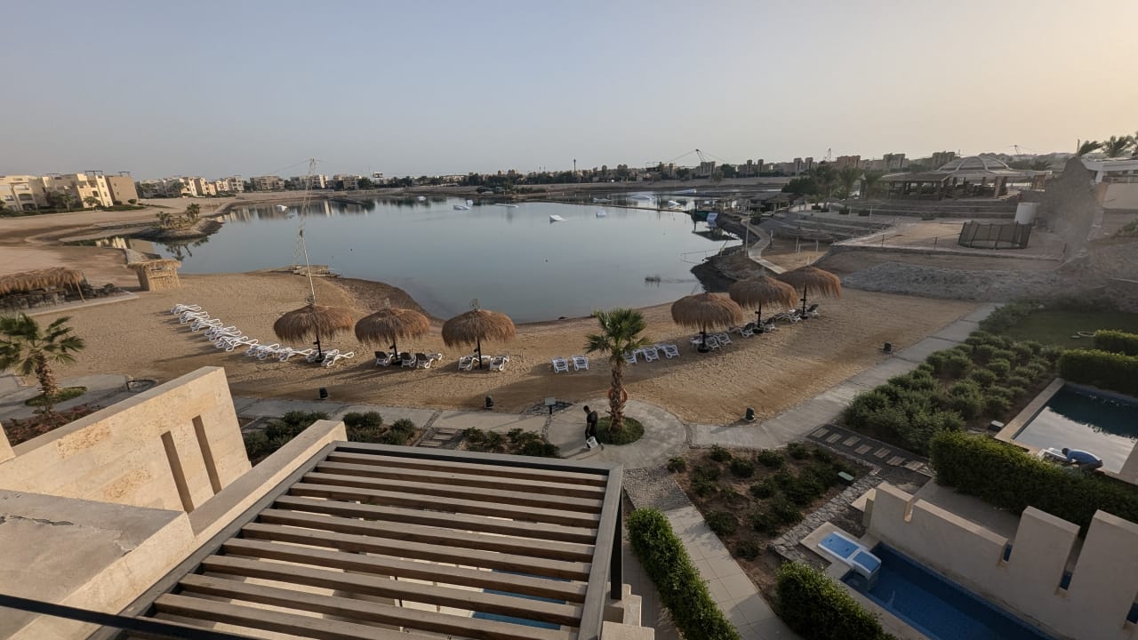 Strand Creek Hotel and Residences El Gouna