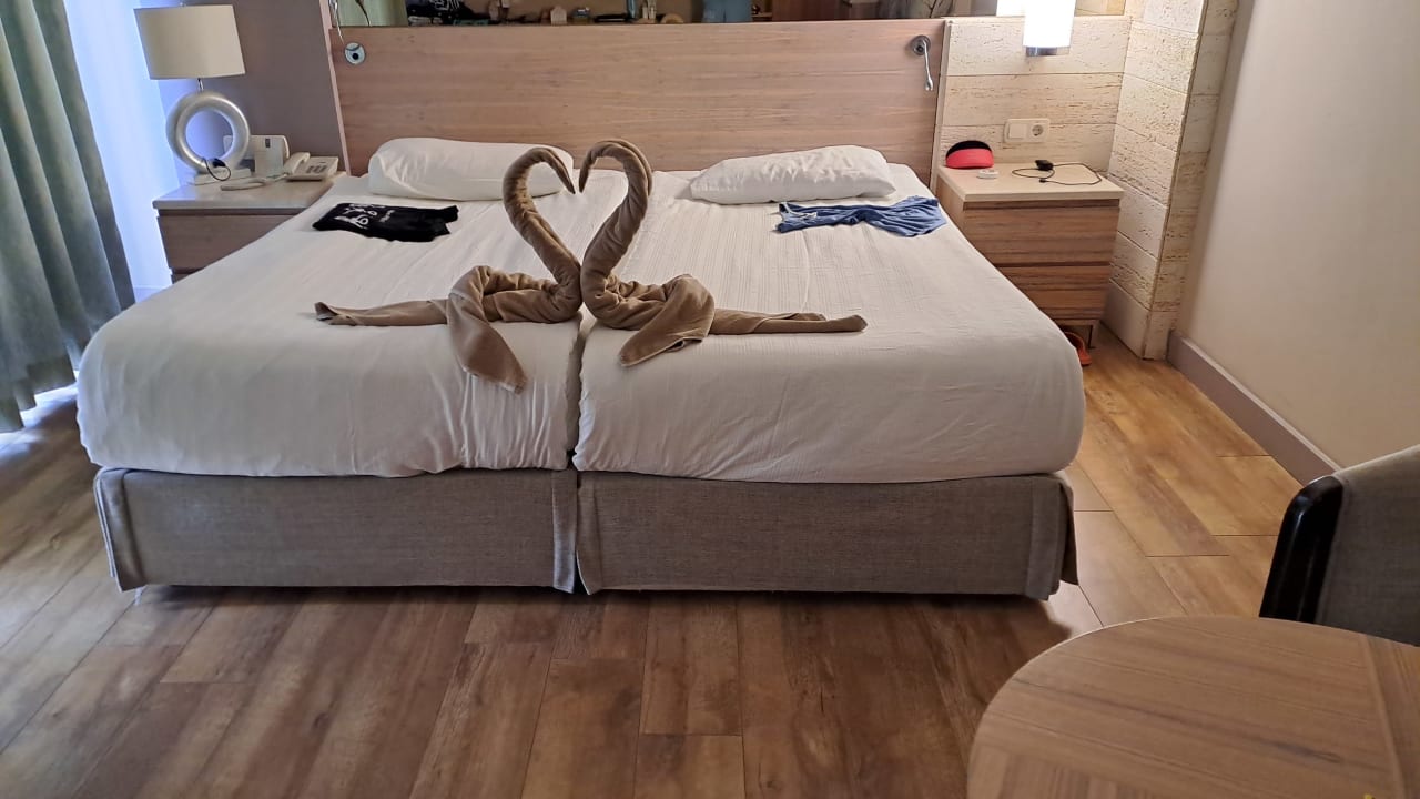 Zimmer Melas Resort Hotel