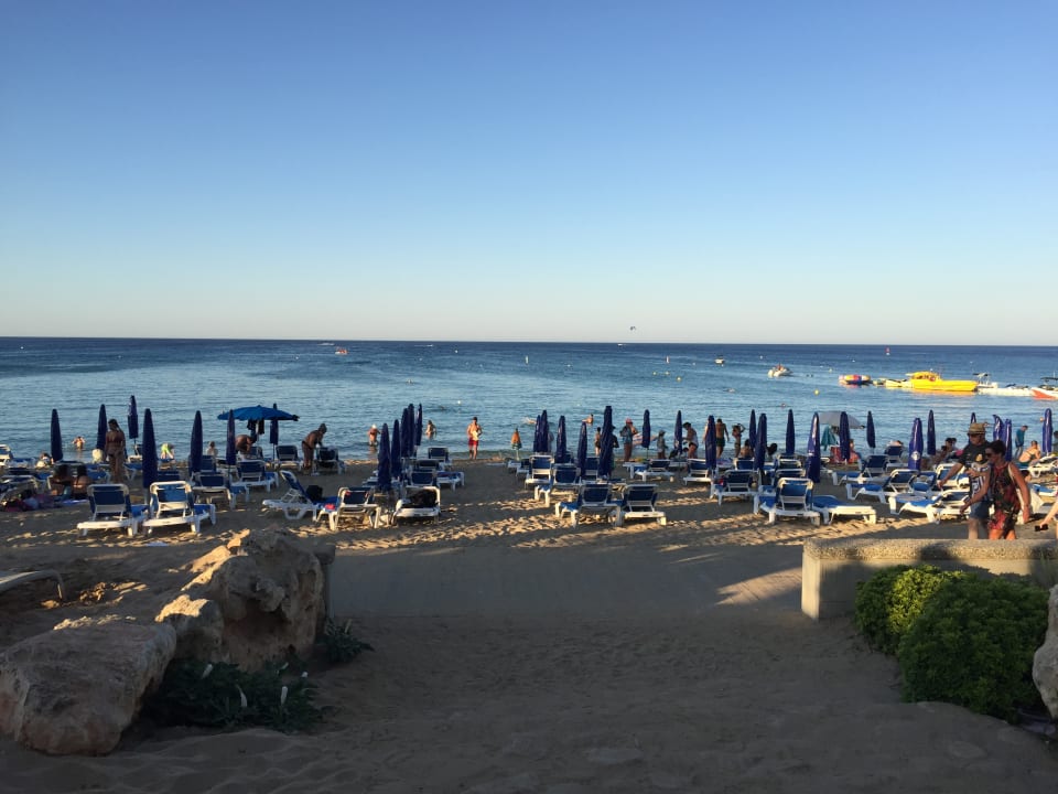 Strand Hotel Sunrise Beach