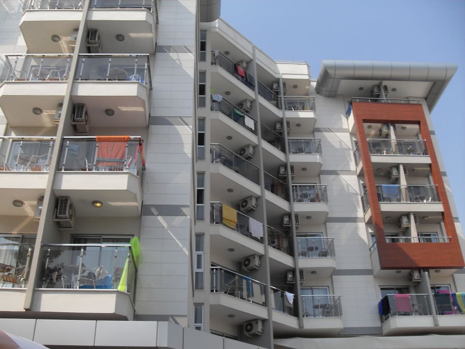 Hotel Ansicht von der Poolseite Hotel Grand Okan