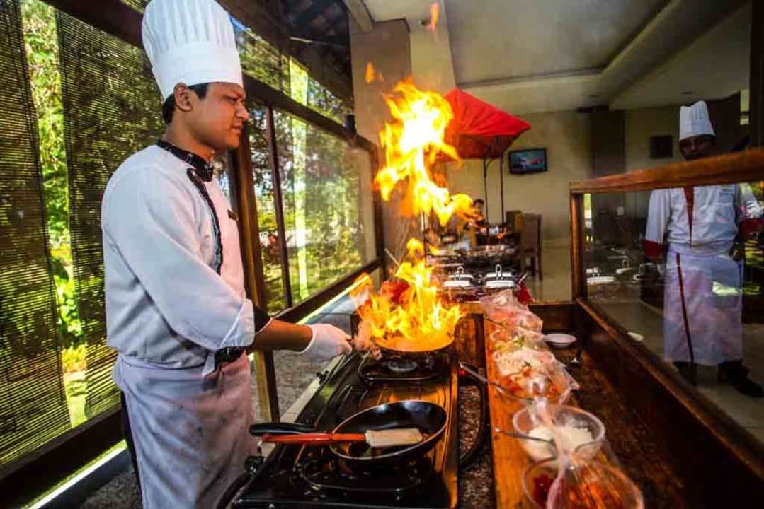 Live Cooking Hotel The Jayakarta Suite Komodo Flores