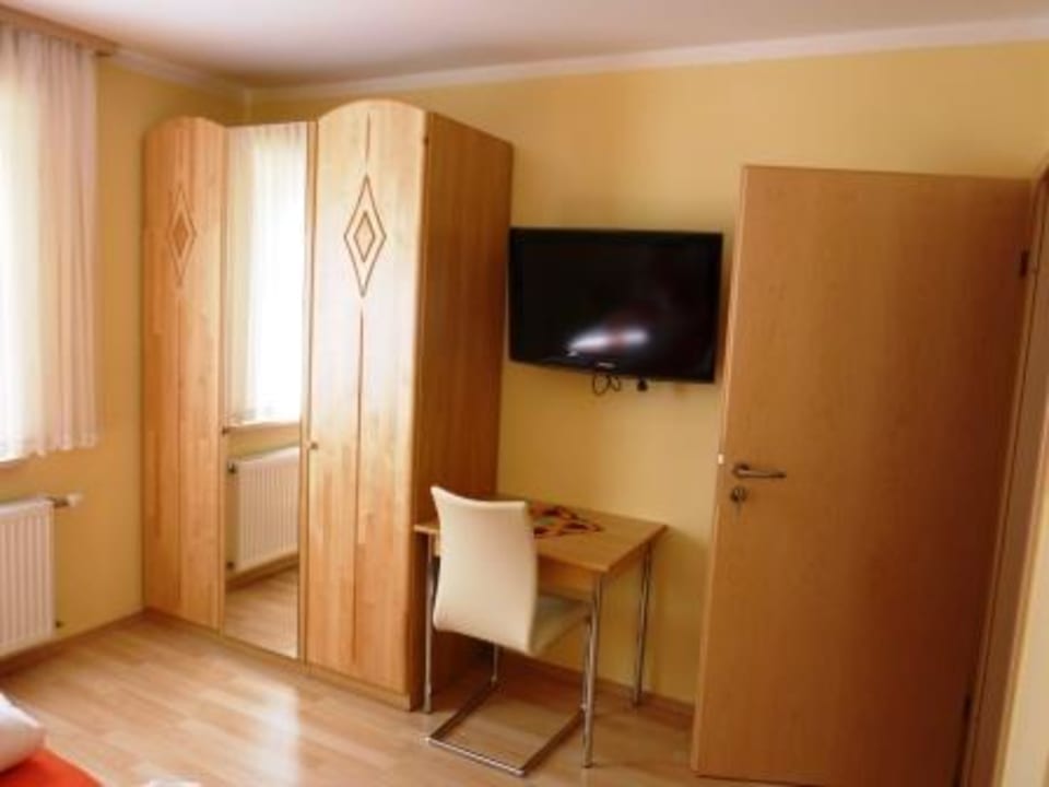 Doppelzimmer mit Flat-SAT-TV Vroni's Landhaus