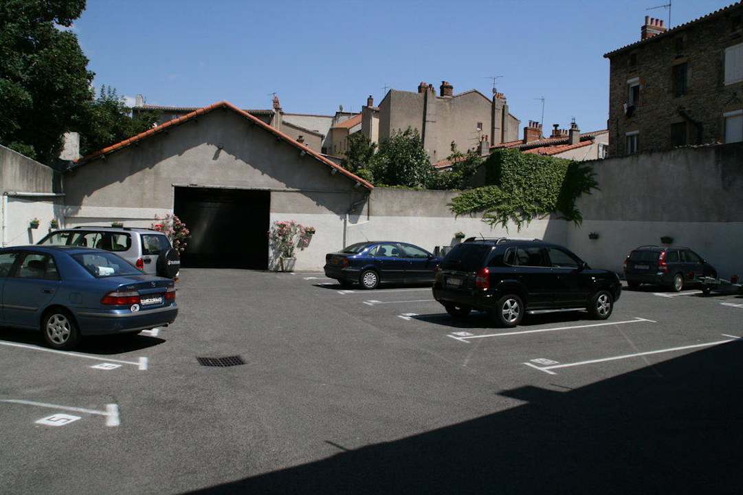 Parkplatz Hotel Mercure Millau