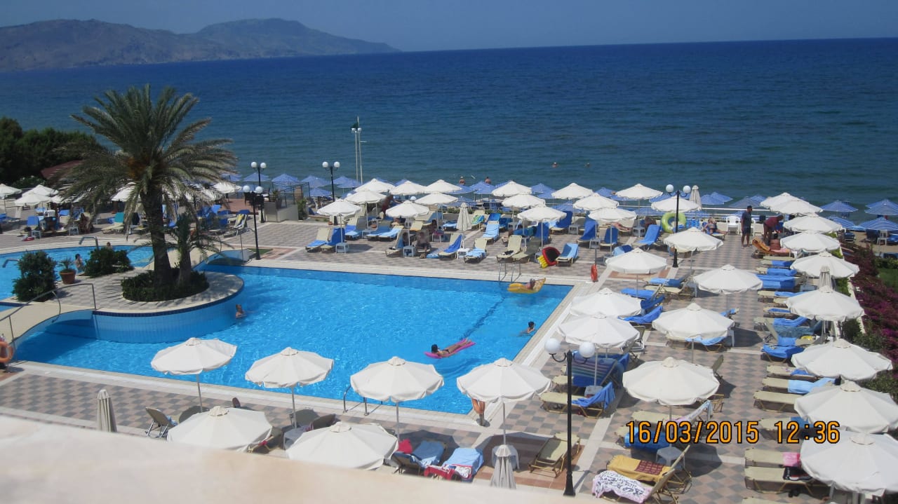 Pool Hydramis Palace Beach Resort