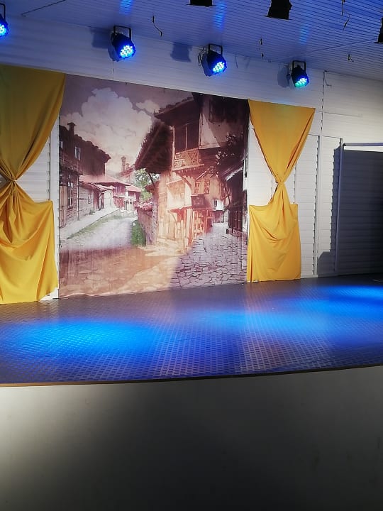 Bühne für die Abendshows-hier bulgarischer Abend Hotel Sineva Beach