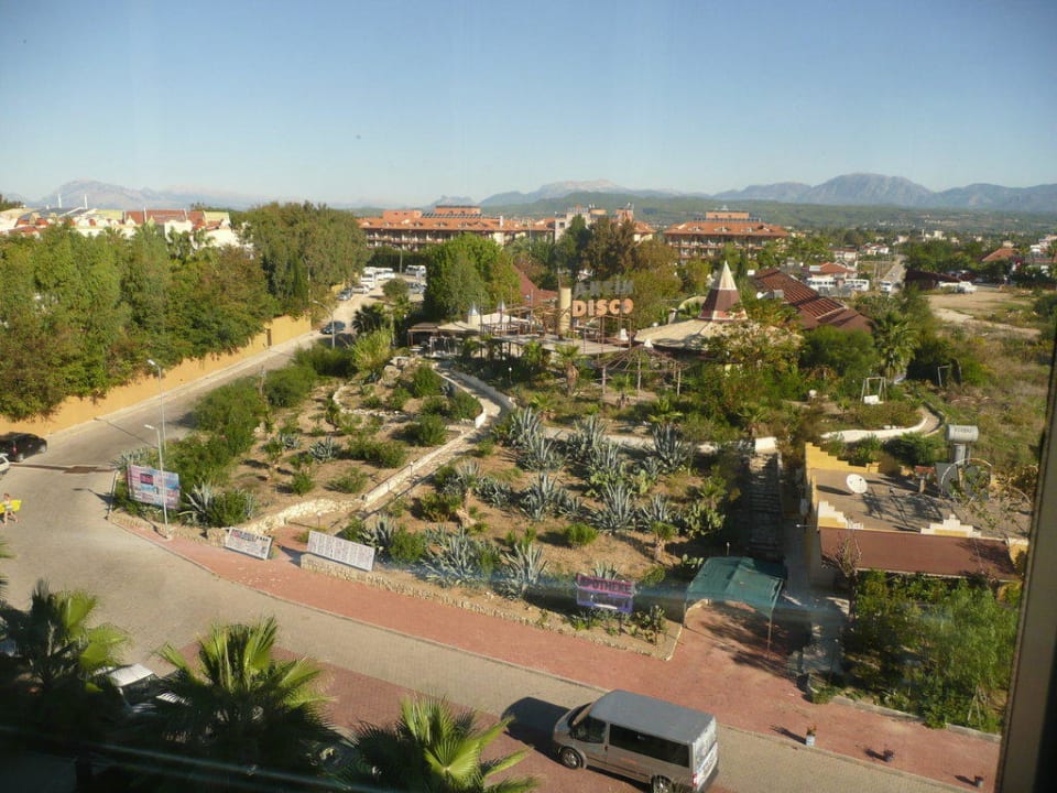 Blick nach vorn zur Straße Adalya Resort & Spa - Adults Only