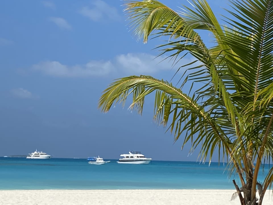 Strand Meeru Maldives Resort Island