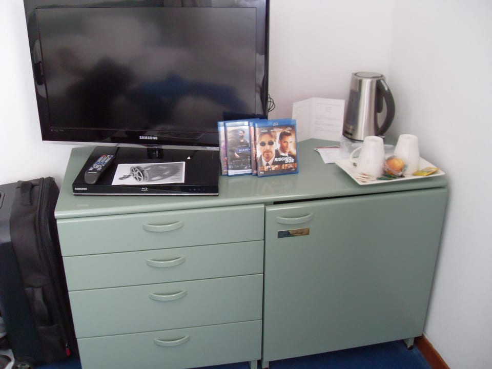 TV-Ecke, Minibar, Wasserkocher Hotel Lago Di Garda