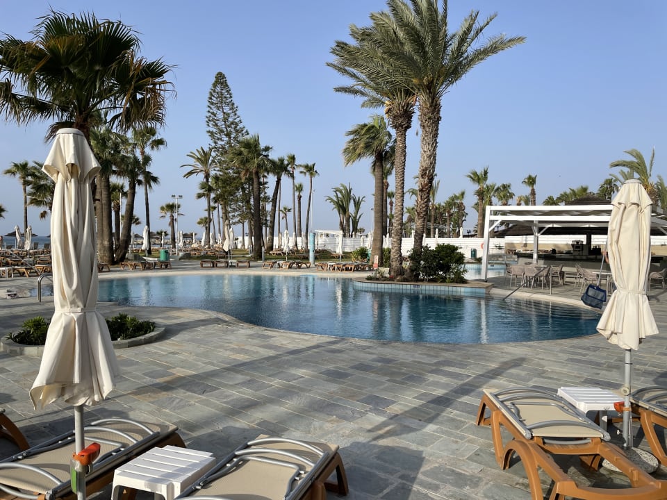 Pool The Golden Bay Beach Hotel