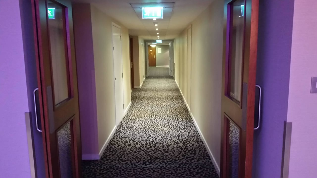Korytarz Mercure Hotel London Heathrow