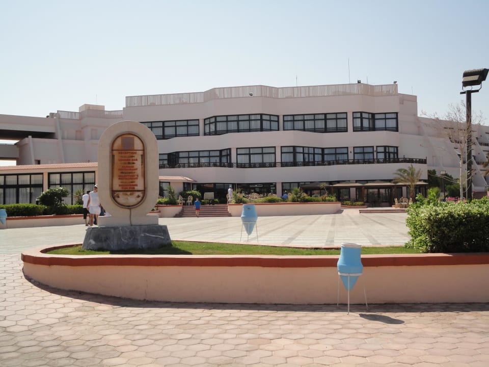 The hotel Pharaoh Azur Resort