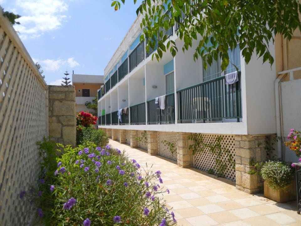 Elewacja jednego z budynków Golden Beach Rethymnon