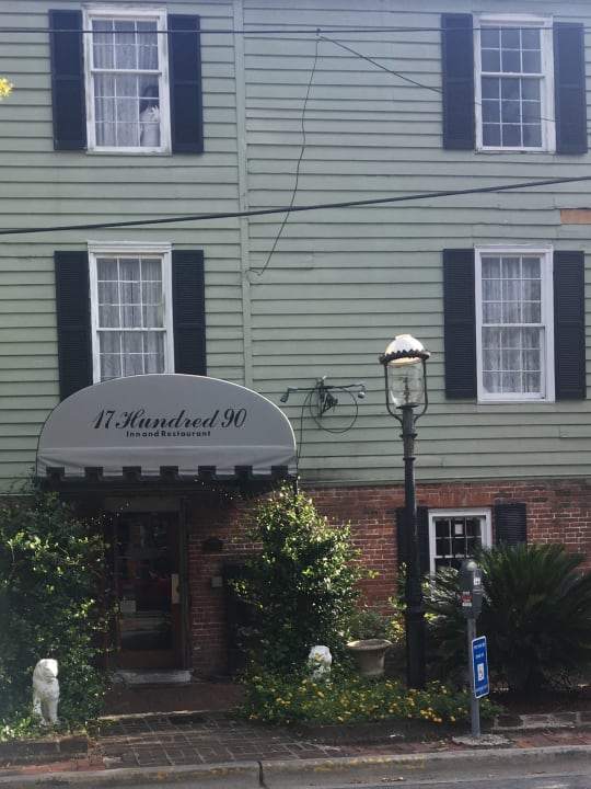 Lobby 17hundred90 Inn & Restaurant