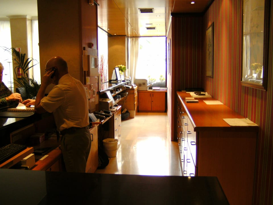 Blick hinter die Rezeption Be Live Tenerife - Adults only