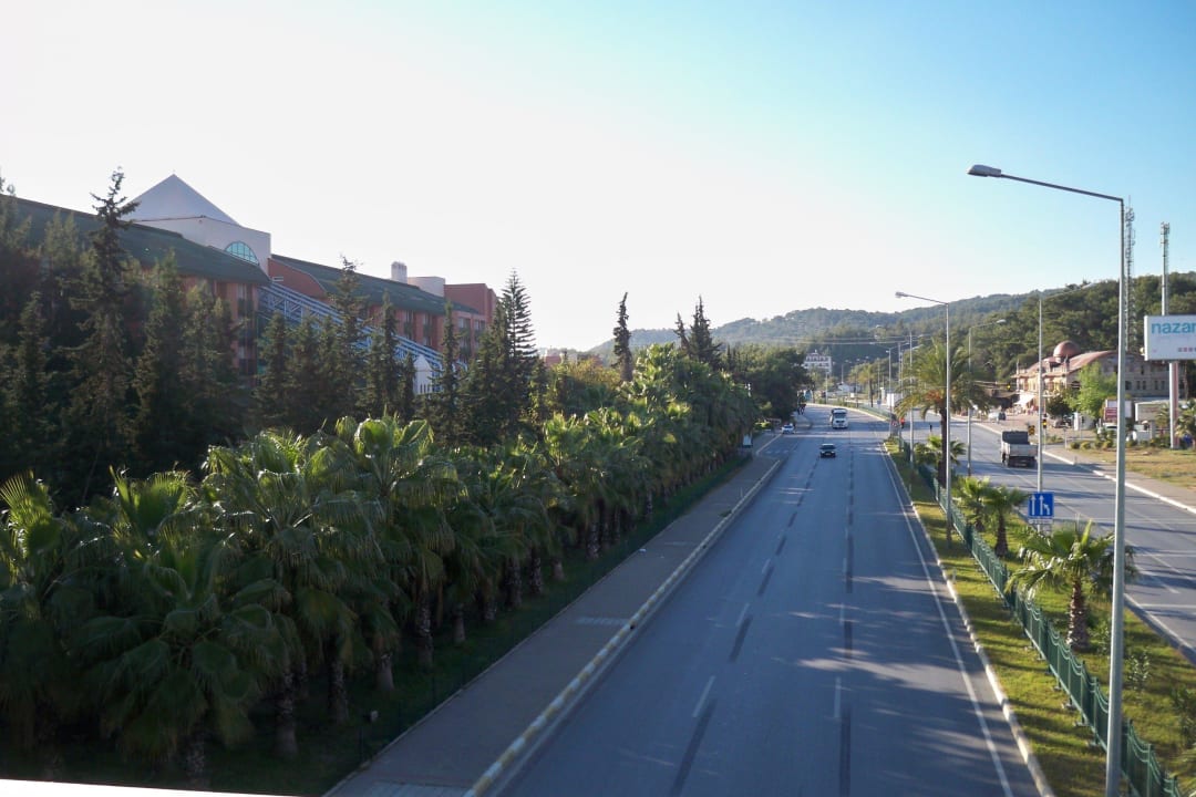 Vierspurige Strasse Annabella Diamond Hotel & Spa