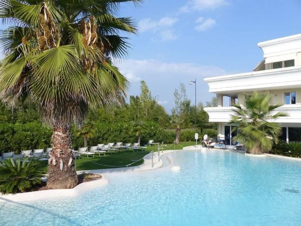 Pool Hotel Residence Relais Du Lac