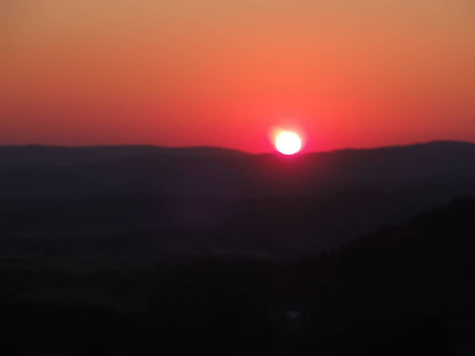 Sonnenaufgang vom Zimmer Pensjonat Perła Sudetów