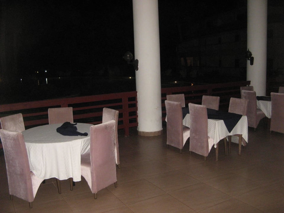 Nicht geöffnetes a la Carte Restaurant PrideInn Flamingo Beach Resort & Spa