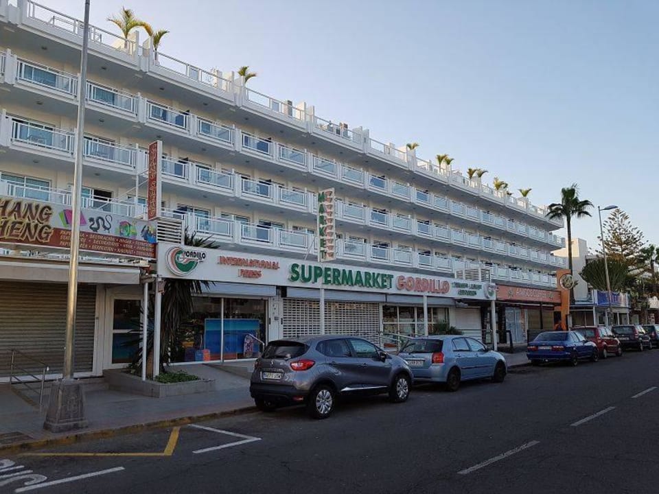 Außenansicht zur Straße LABRANDA Marieta - Adults only