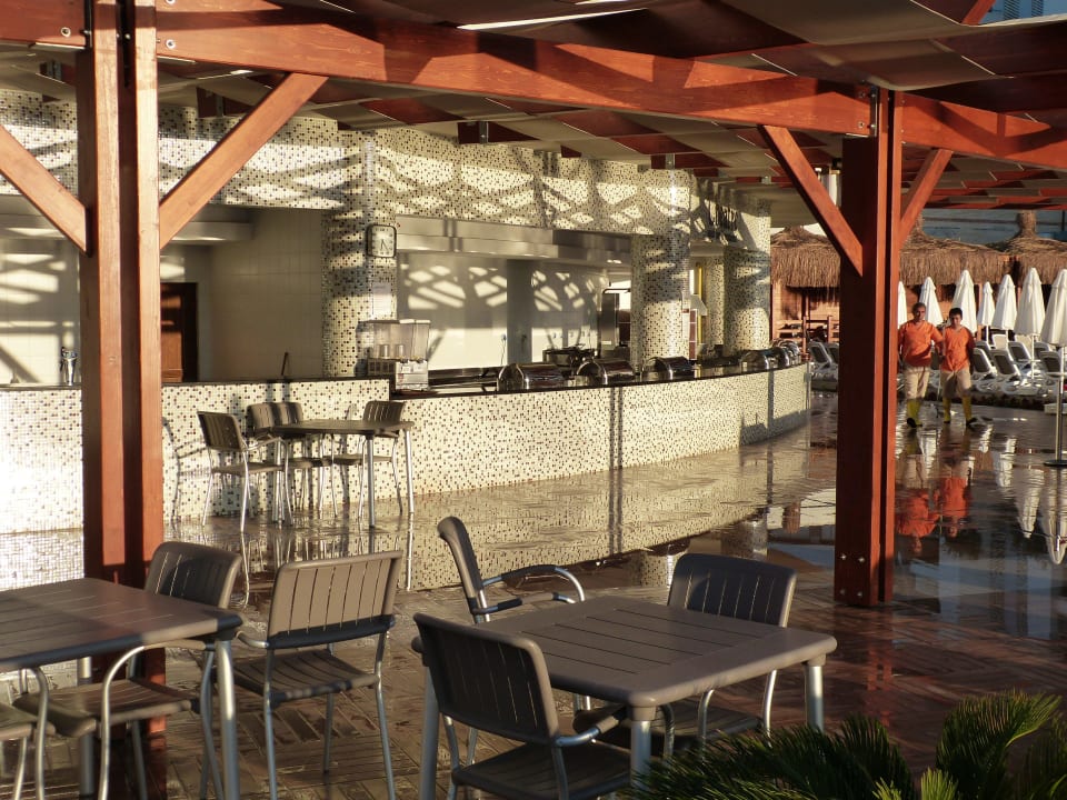 Poolbar Kirman Belazur Resort & Spa