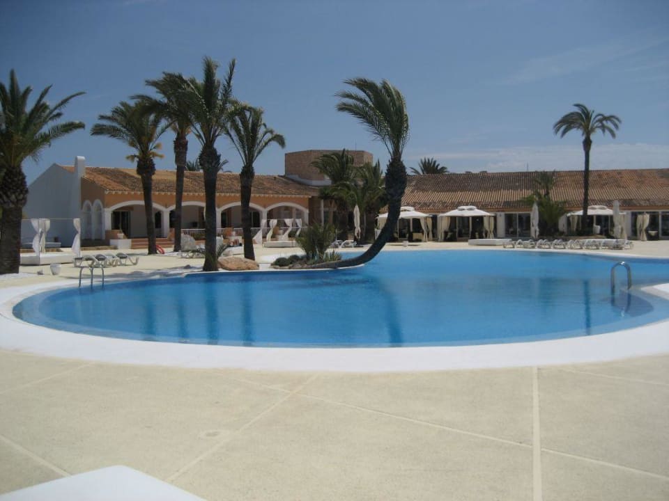 Der Hotelpool Destino Pacha Ibiza Resort - Adults only