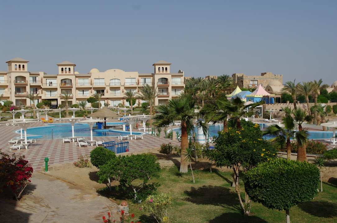 Widok z balkonu Pensée Royal Garden Beach Resort