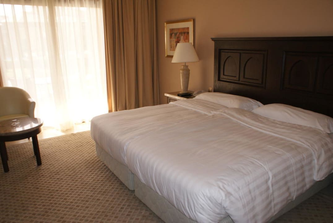 Schlafbereich Miramar Al Aqah Beach Resort