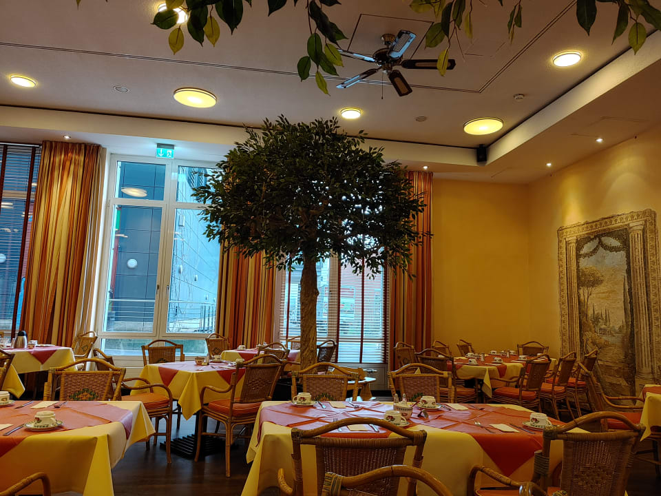 Gastro Hotel Elbflorenz Dresden