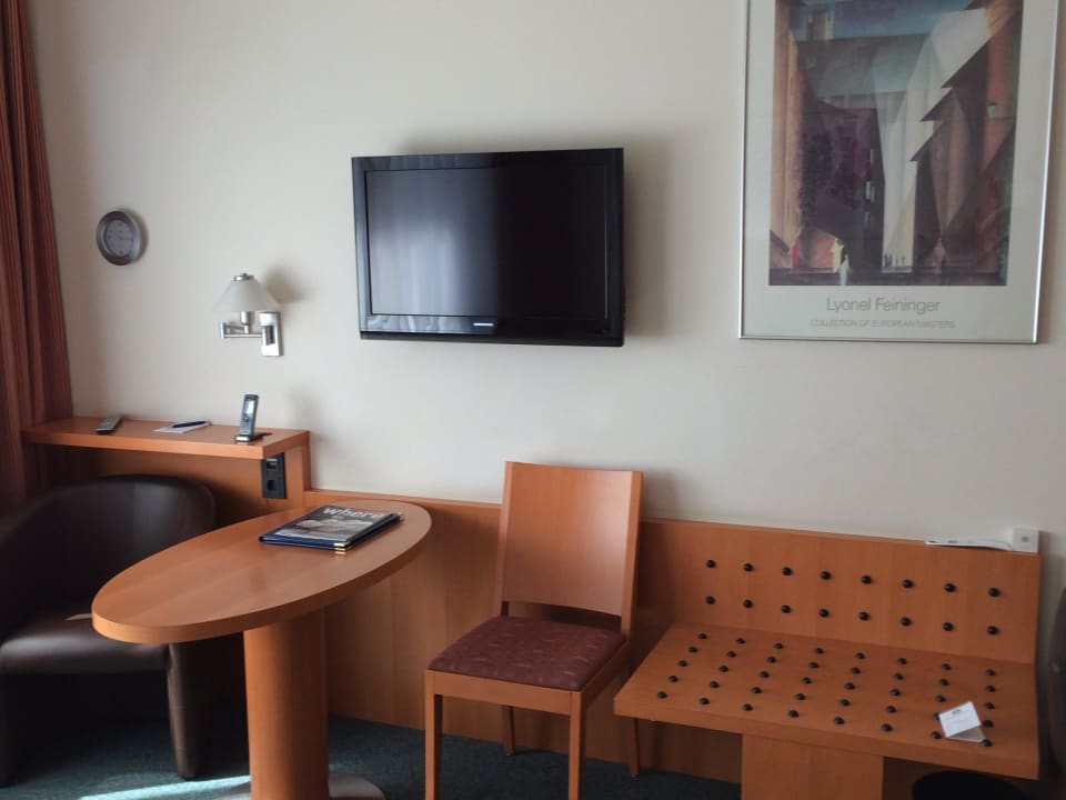 TV Hotel am Borsigturm